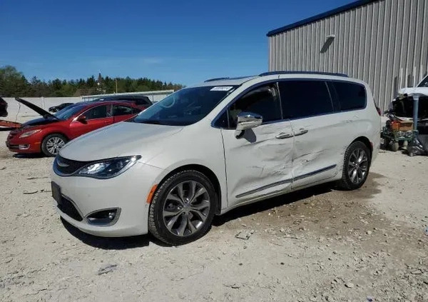 Chrysler Pacifica cena 59000 przebieg: 120592, rok produkcji 2017 z Milanówek małe 67